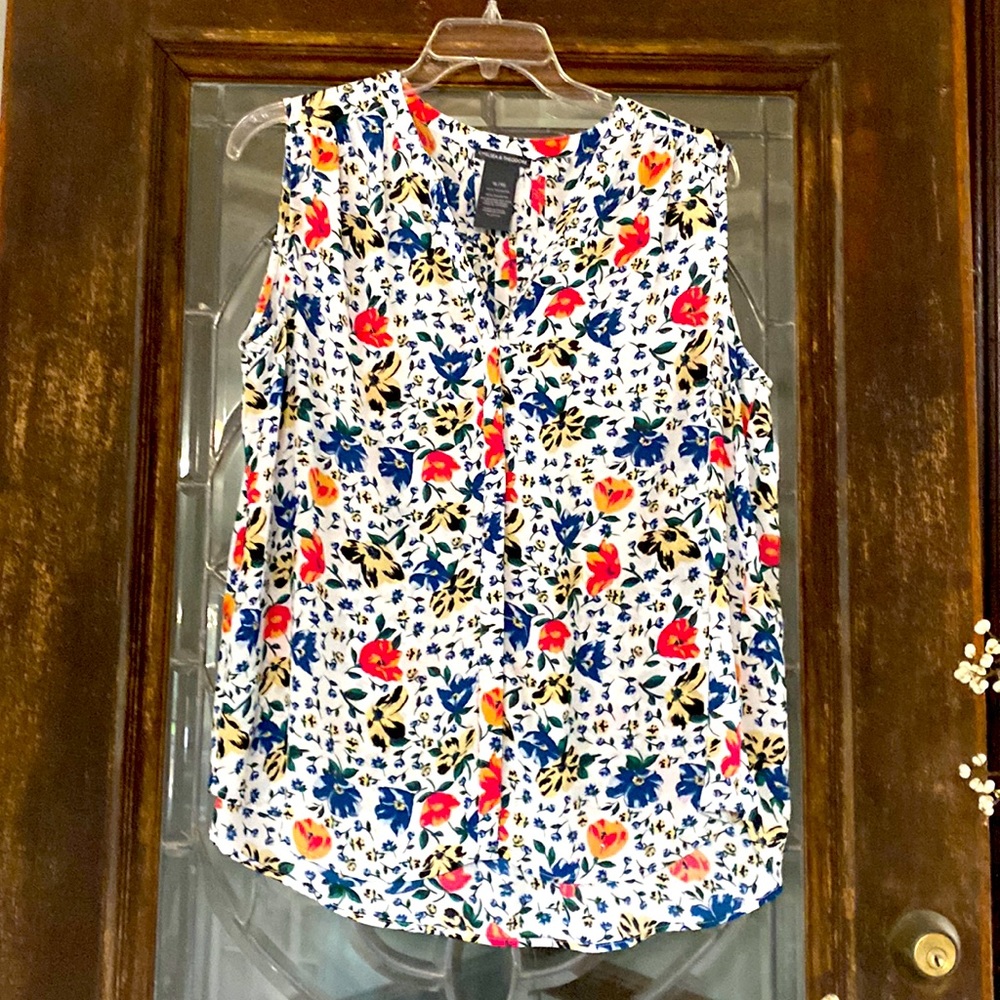 Sleeveless floral top
